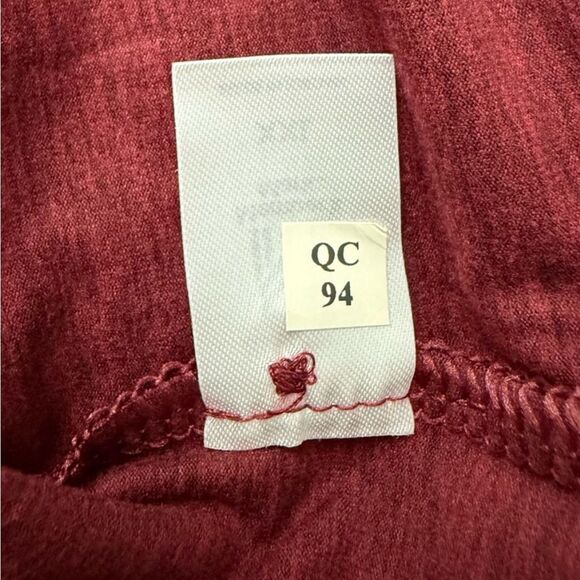 Classic Burgundy Polo Shirt with Textured Fabric and Short Sleeves Members Mark - Picture 6 of 7